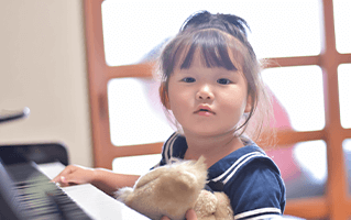 学習に向き合う力を育てます。個々のできるところを大切に、学習する力を支えます。